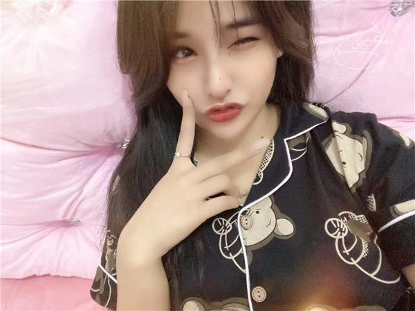 罗湖性感c熊Sao浪贱妹子千宝宝